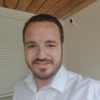 Babysitting job in Pessac: babysitting job Jonathan