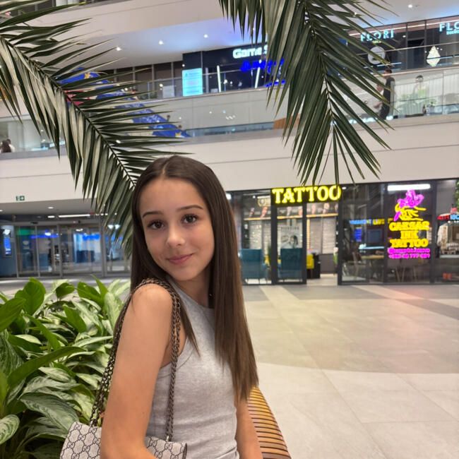 Babysitter in Wolfsburg: Adela