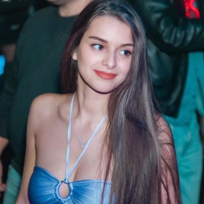 Babysitter a Valmorea: Alessia