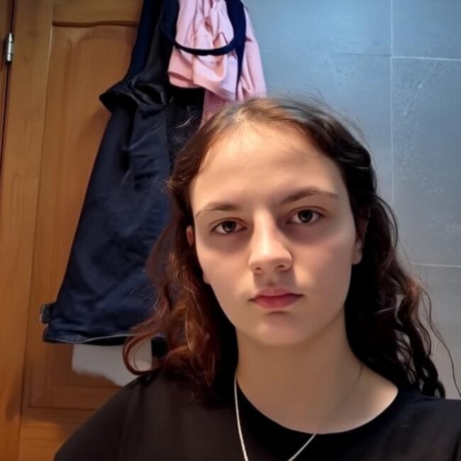 Babysitter in Charleroi: Sara