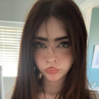 Babysitter in Guildford: Isla