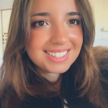 Babysitter in Lyon: Carla