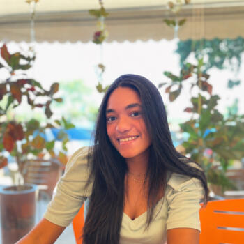 Babá Duque de Caxias: Maria Eduarda