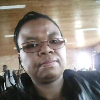 Babysitter Port Elizabeth: Thandiswa