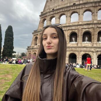 Babysitter Aprilia: Lorena