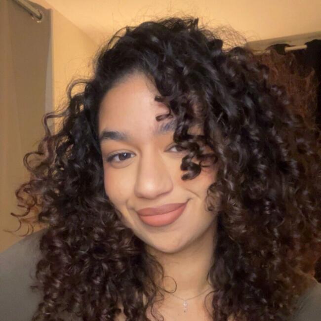 Babysitter in Saint-Maur-des-Fossés: Yasmine