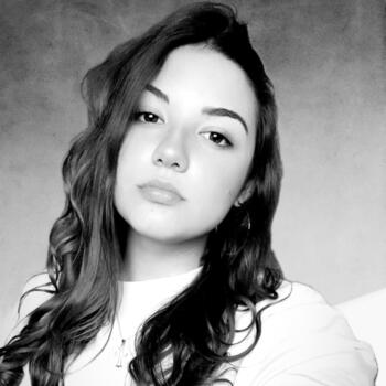 Babysitter a Foggia: Giulia