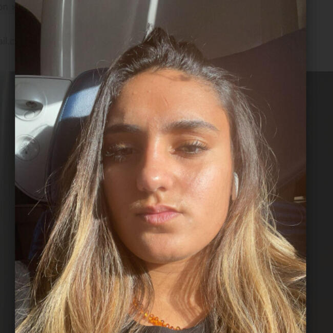 Babysitter in Bretx: Lilou