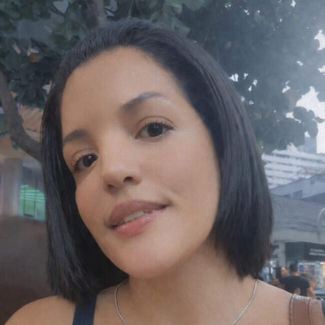 Babá em Balneário Camboriú: Karina