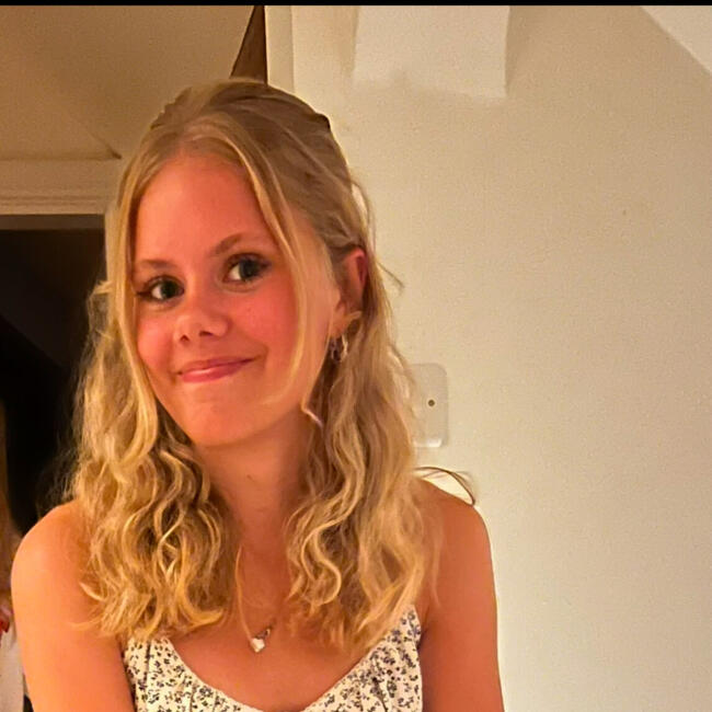 Babysitter in London: Evie