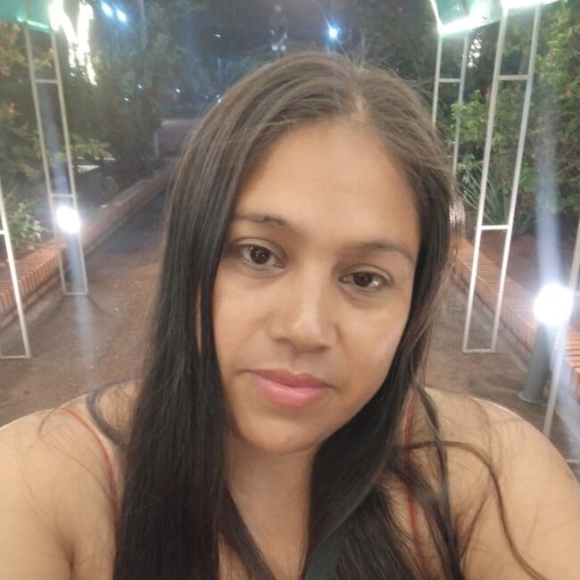 Babysitter in Pirayú: Blanca