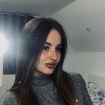 Babysitter in Bucharest: Diana