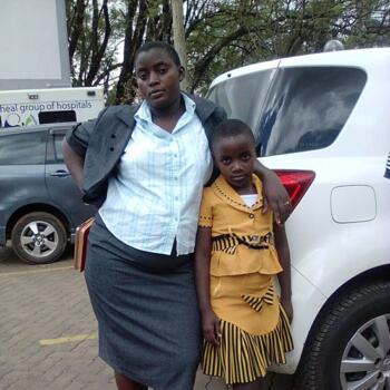 Babysitter Nairobi: Carolyn