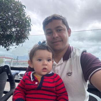 Babysitting job in Bogotá: babysitting job Javier