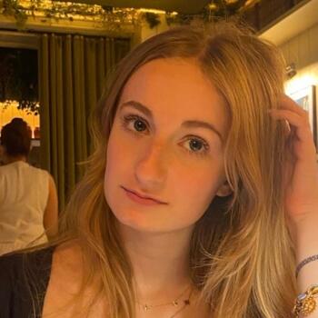 Babysitter in Croissy-sur-Seine: Valentine