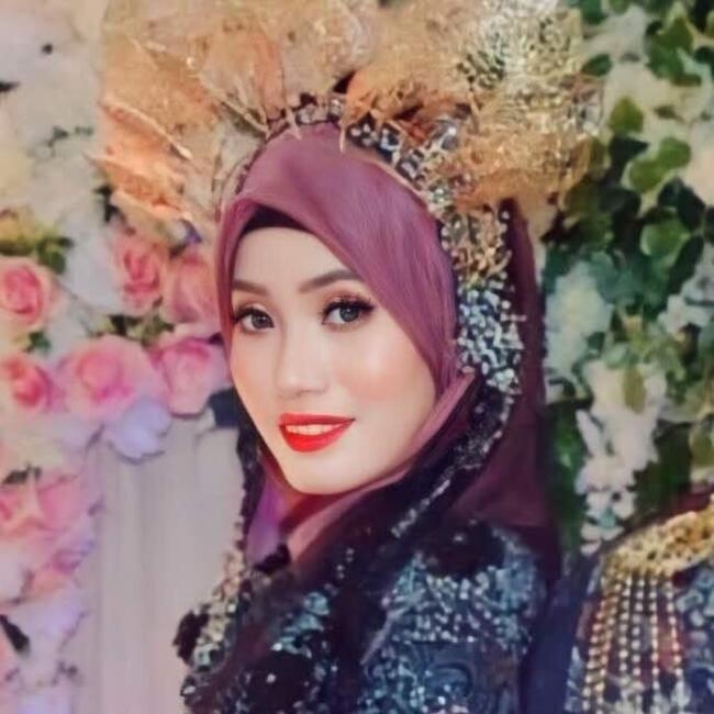 Babysitter in Simpang: Eiqadzira