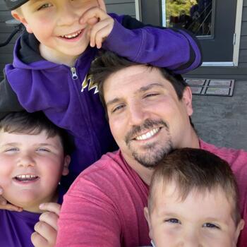 Job de garde d'enfants à Sault-Sainte-Marie: job de garde d'enfants Matthew