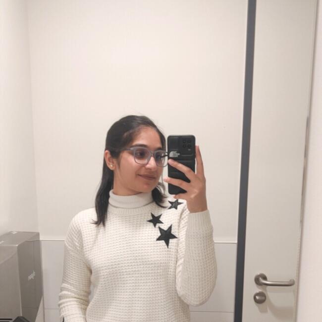 Babysitter in Berlin: KASHISH