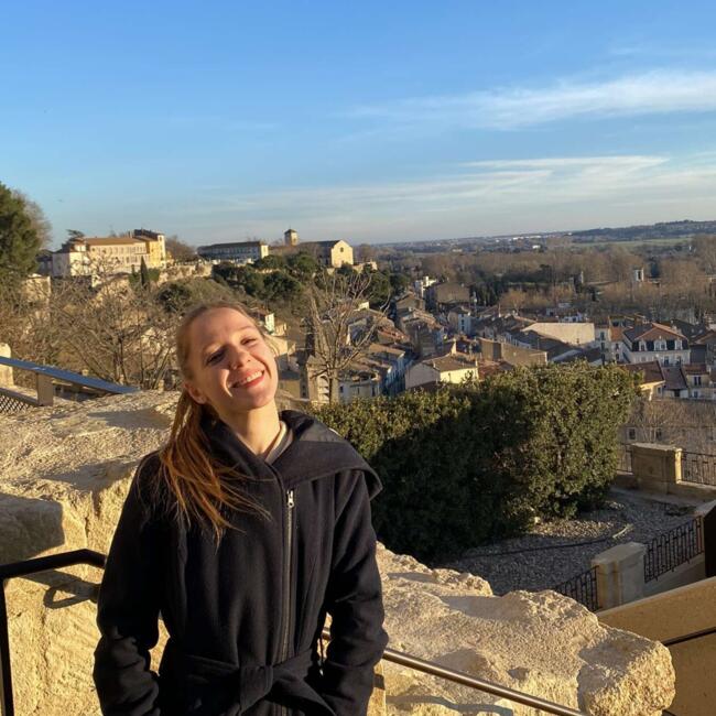 Babysitter in Béziers: Fanny