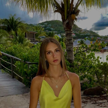 Babysitter Fargues-Saint-Hilaire: Amalia