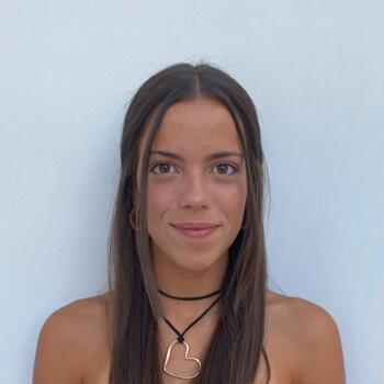 Babysitter in Lisbon: Maria
