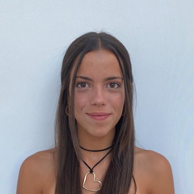 Babysitter in Lisbon: Maria