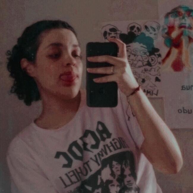 Babá em Três Lagoas: Laís