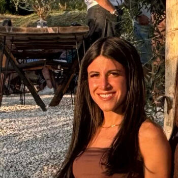 Babysitter Rome: Laura