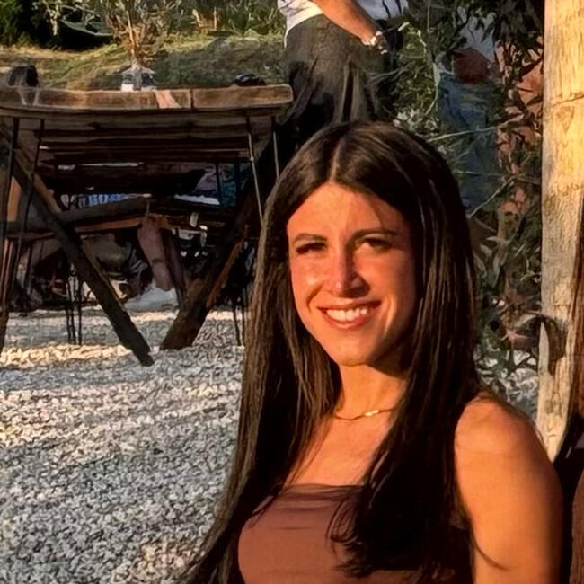 Babysitter in Rome: Laura
