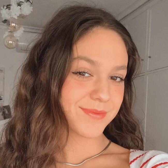 Babysitter em Valbom: Beatriz