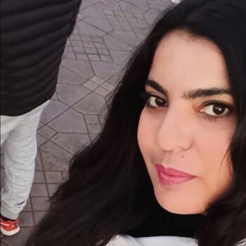 Babysitter in Golegã: Khadija