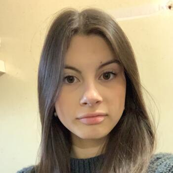 Babysitter in Combrit: Maylee