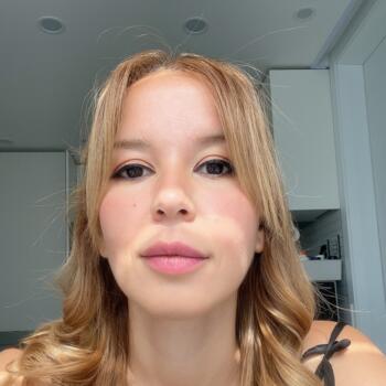 Babysitter Seoul: Sara