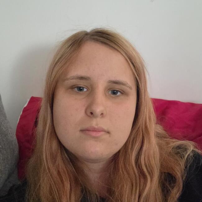 Babysitter in Braintree: Amber-Sky