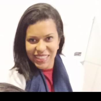 Babá em Brasília: Karyne