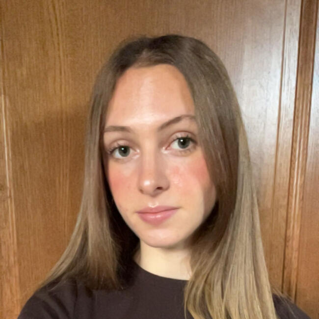 Babysitter in Paris: Kélya