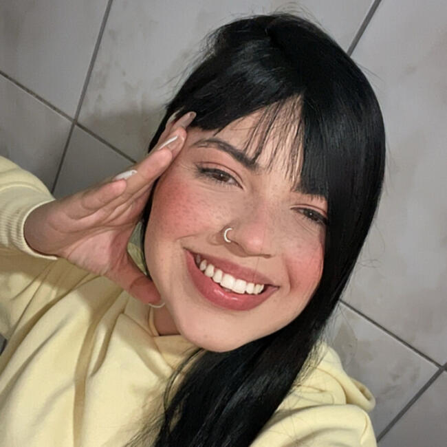 Babysitter in Almirante Tamandaré: Julia