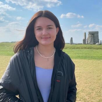 Babysitter in Newmarket: Veronica