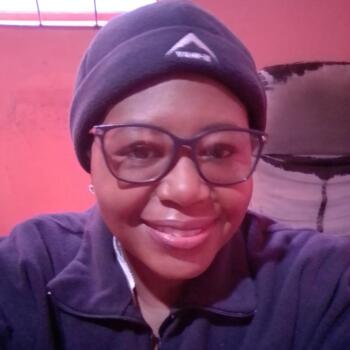 Babysitter East London: Kholiswa Yvonne