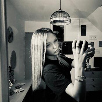 Babysitter in Grez-Neuville: Jade