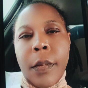 Babysitter Riyadh: Auma