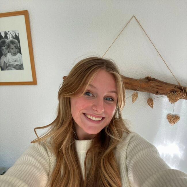 Babysitter in Le Pontet: Camille