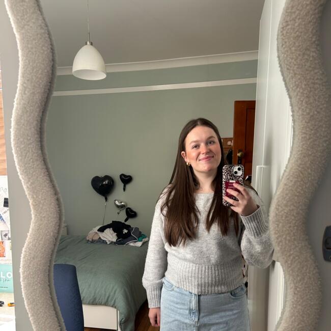 Babysitter in Hobart: Olivia