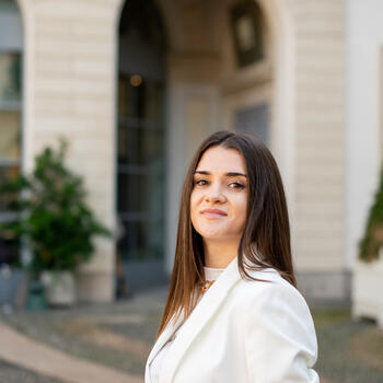 Babysitter a Varese: Anna