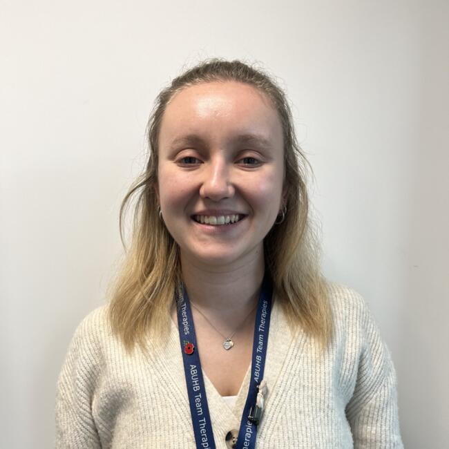 Babysitter in Cardiff: Alicia