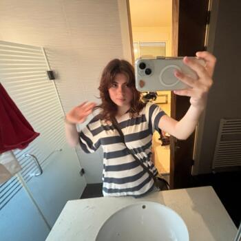 Babysitter in Paris: Mathilde