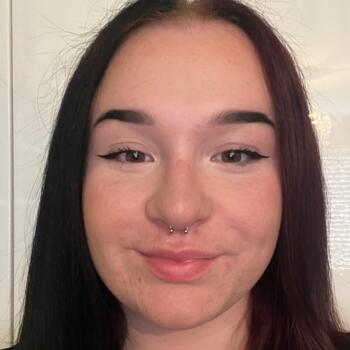 Babysitter in Liverpool: Chloe