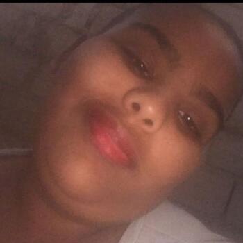 Babysitter in Mao: Yilda María peña