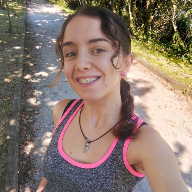 Niñera en El Astillero: Lara