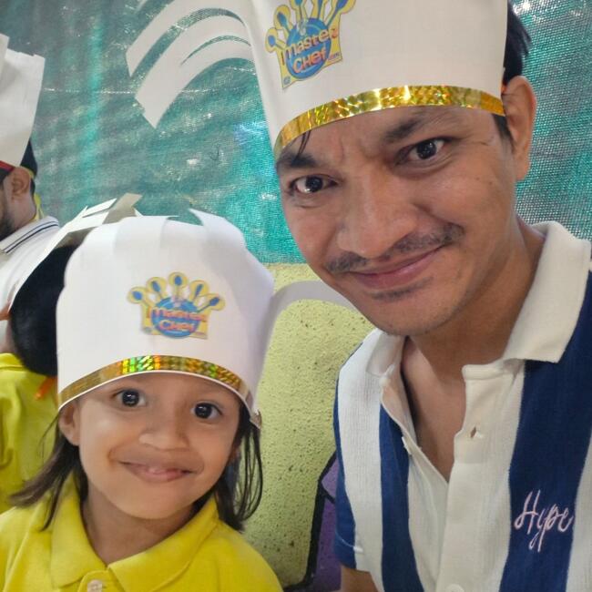 Thāne में बेबीसिटिंग की नौकरी: Vicky